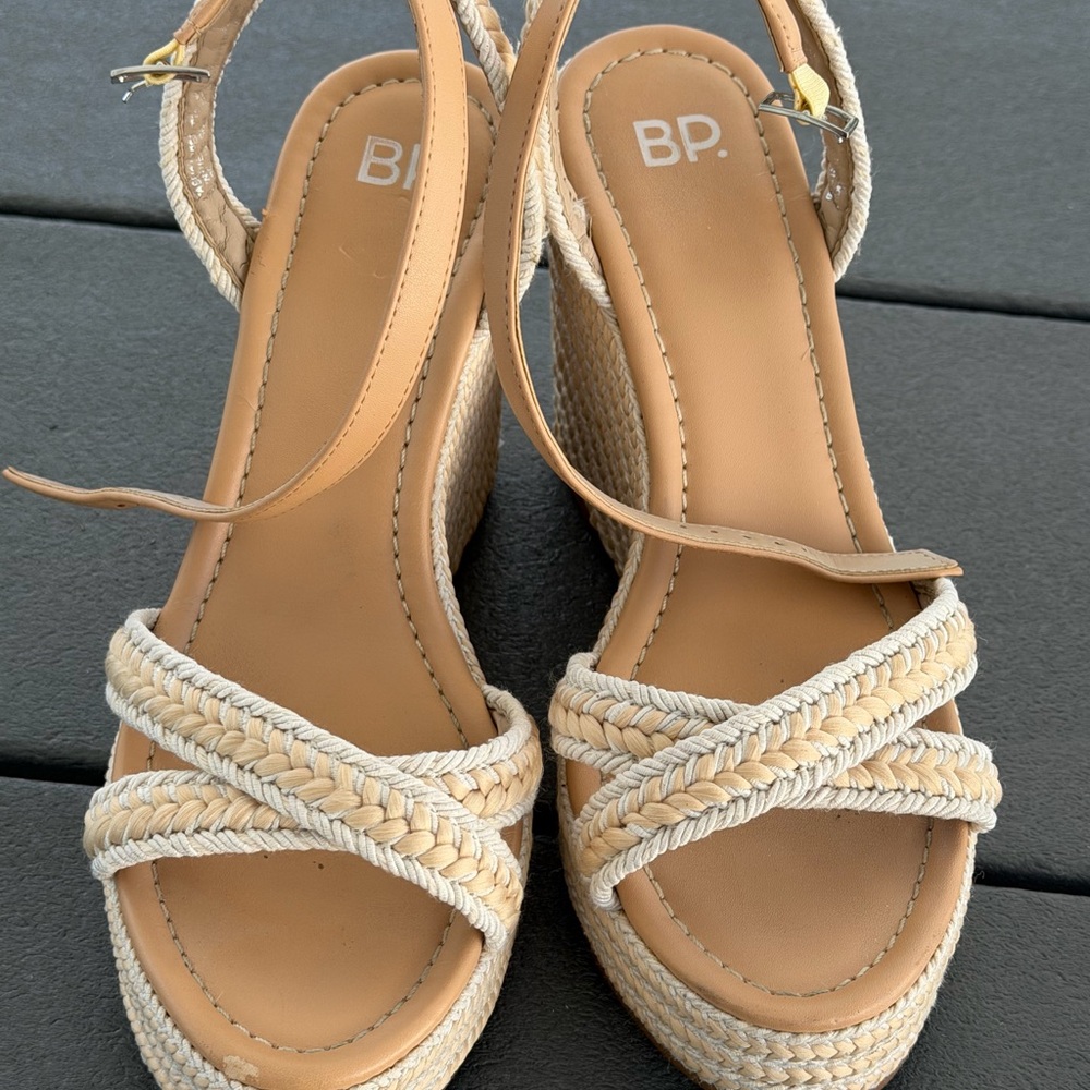 BP  Sandals Wedges  Platform  Neutral Casual Summer Size 7 - Picture 4 of 15